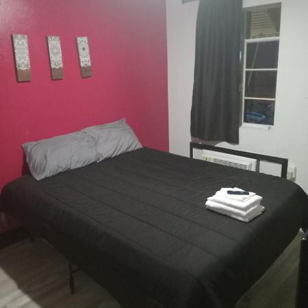 Spruce Pine Inn Экстерьер фото