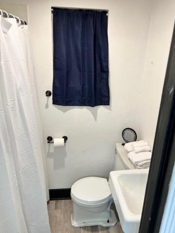 Spruce Pine Inn Экстерьер фото
